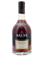 Flaske Dalva Brandy VSOP med rødbrun væske og klassisk portugisisk etiket